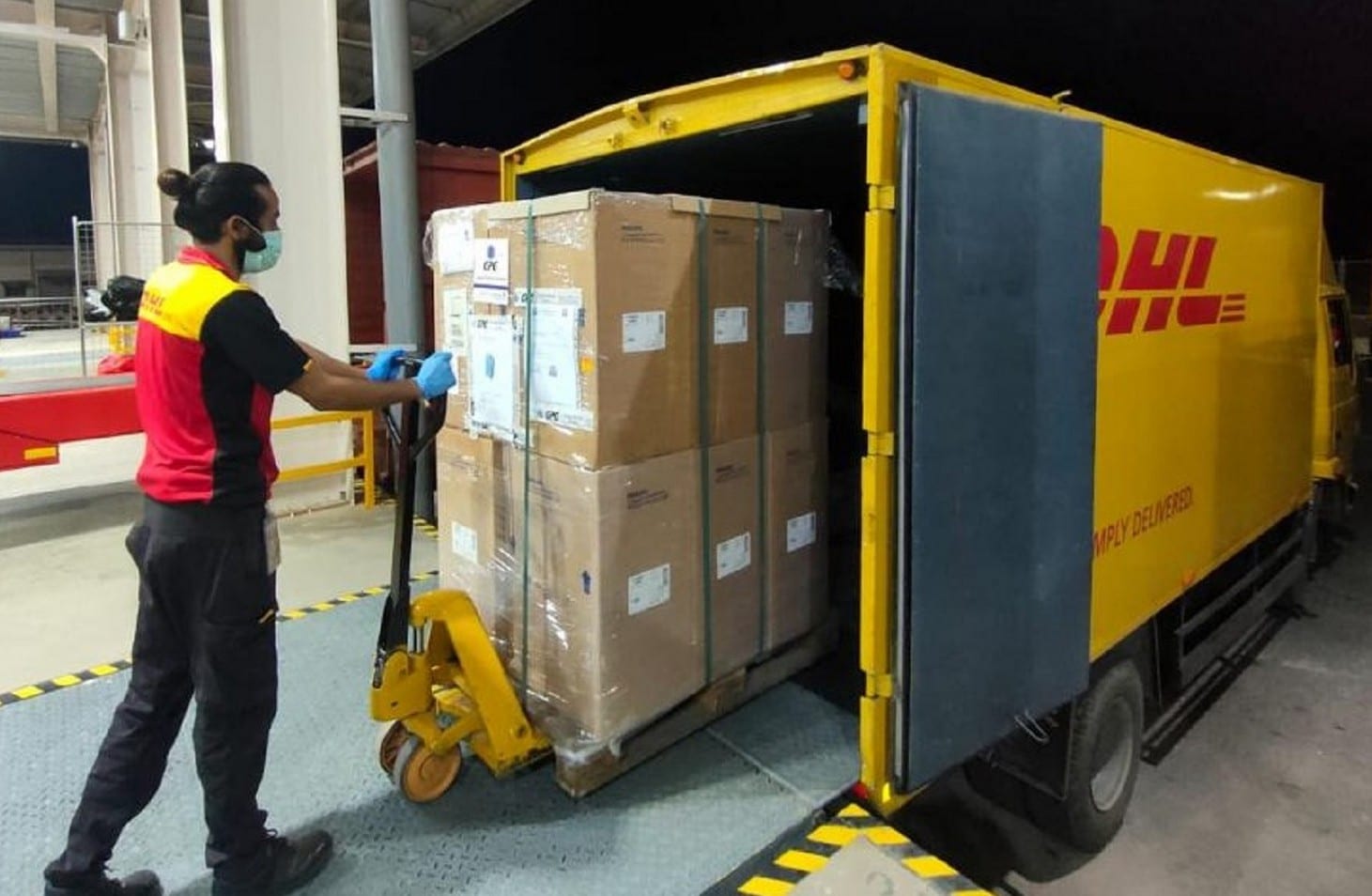 DHL Express supports NGOs in shipping medical aids to India